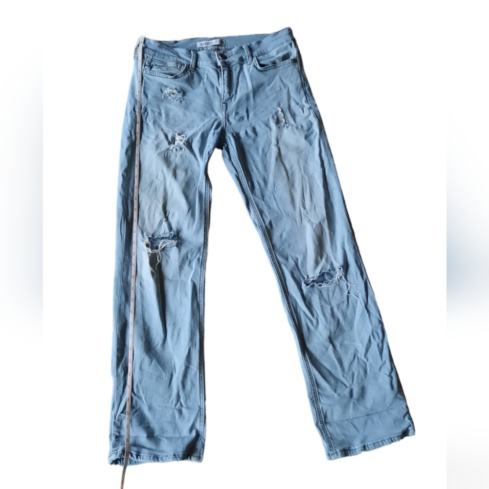 Lightwash distressed Zara jeans - Picture 4 of 7
